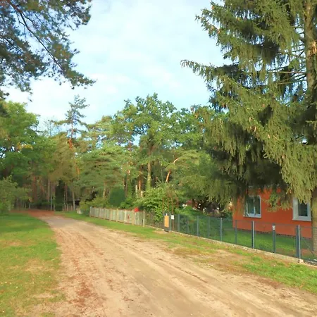 Дом отдыха Wohlfuehlferienhaus Berlin- Wellness, Pool Beheizt, Sauna, Spielplatz *